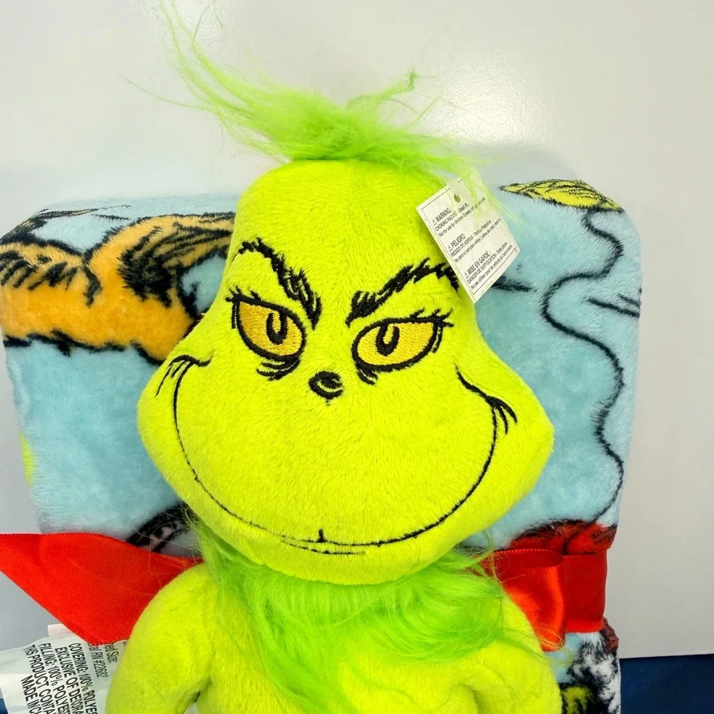 Dr Seuss The Grinch Plush Hugger Pillow Throw Blanket Set NWT Christmas Max 40x5